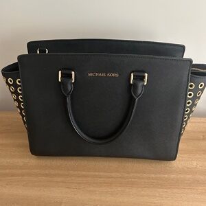 MK Med. Tote